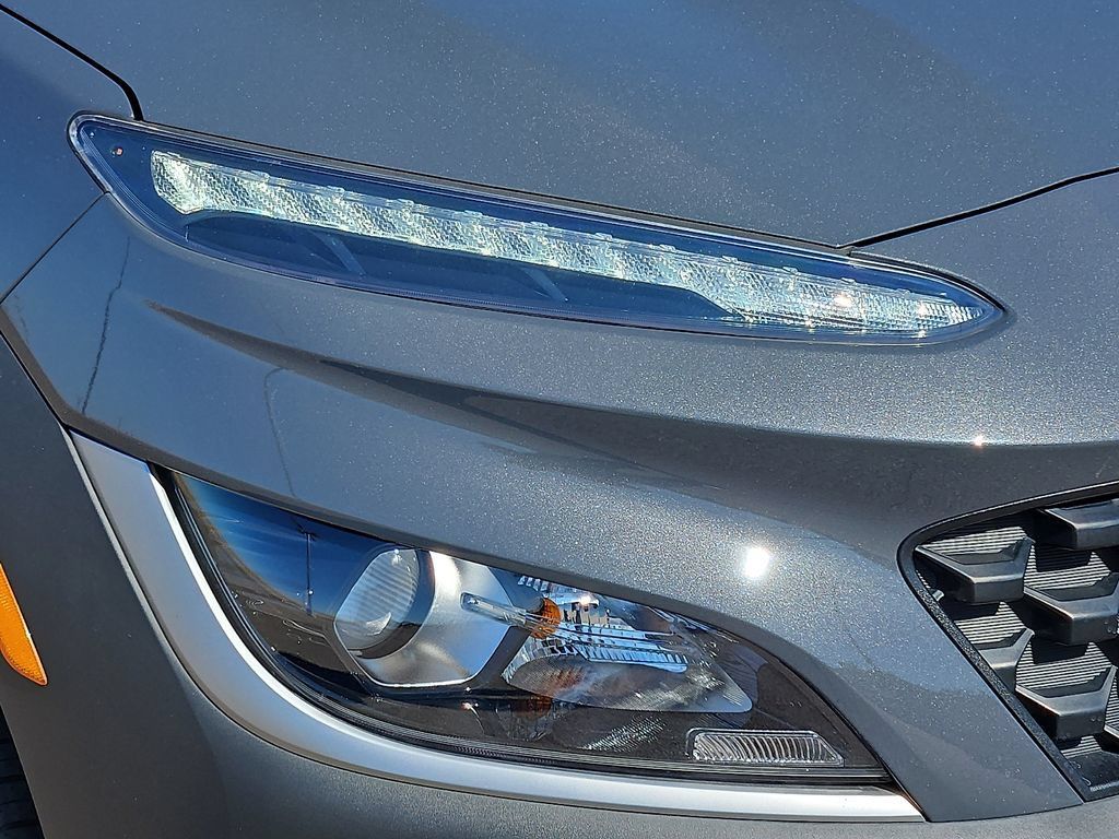 Used 2023 Hyundai Kona SEL w/ Cargo Package FWD image 8