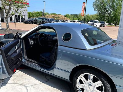Used 2005 Ford Thunderbird 50th Anniversary image 32