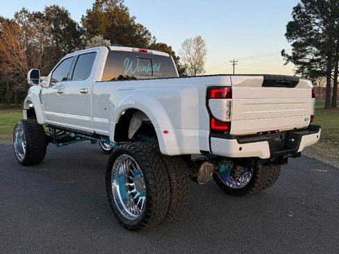 Used 2022 Ford F450 Platinum w/ FX4 Off-Road Package image 4