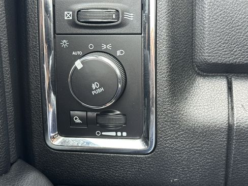 Used 2017 RAM 2500 Laramie w/ Sport Appearance Group AWD/4WD image 21