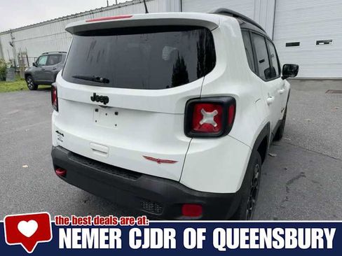 Used 2023 Jeep Renegade Trailhawk AWD/4WD image 8