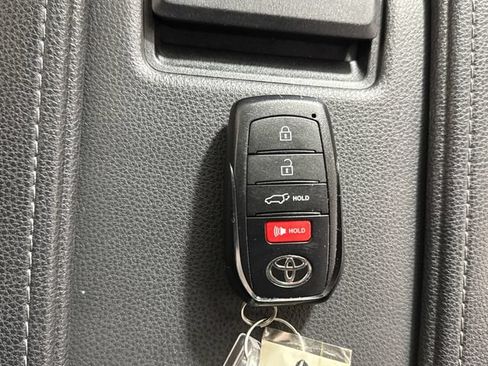 Used 2024 Toyota Grand Highlander AWD image 42