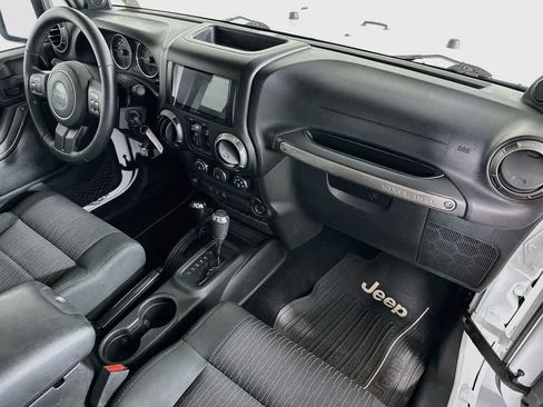 Used 2011 Jeep Wrangler Unlimited Sport AWD/4WD image 28
