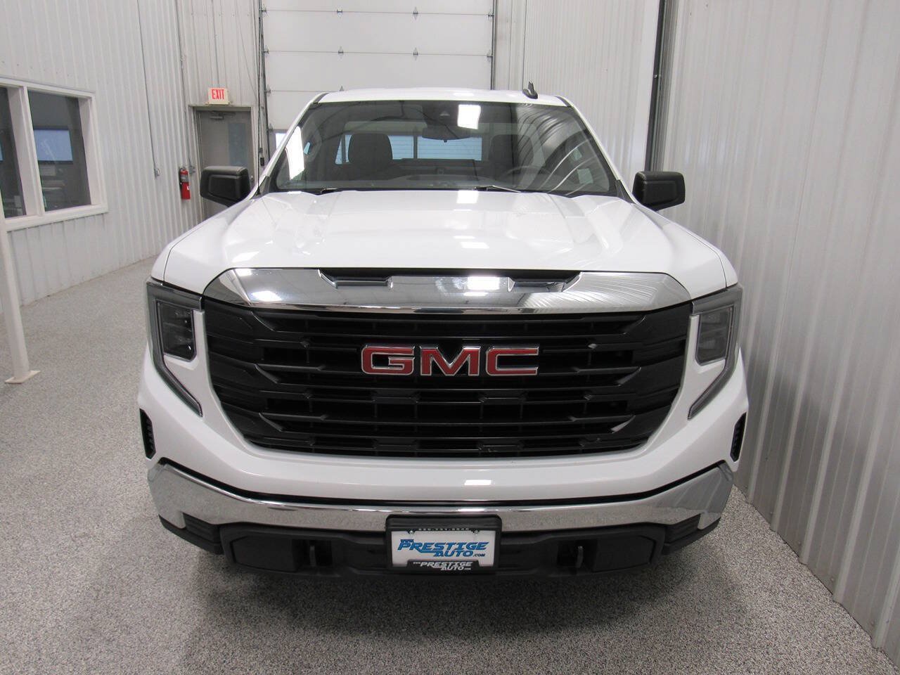 Used 2024 GMC Sierra 1500 Pro w/ Pro Value Package AWD/4WD image 9