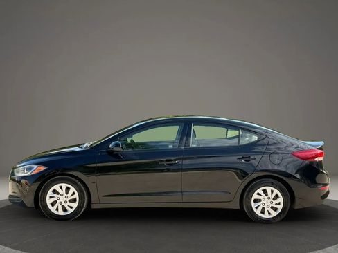 Used 2018 Hyundai Elantra SE w/ Cargo Package FWD image 6