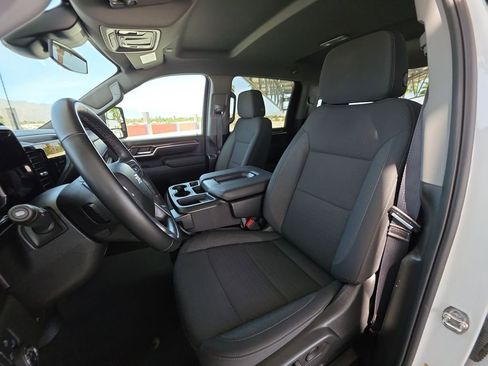 Used 2025 Chevrolet Silverado 2500 LT w/ Convenience Package image 20