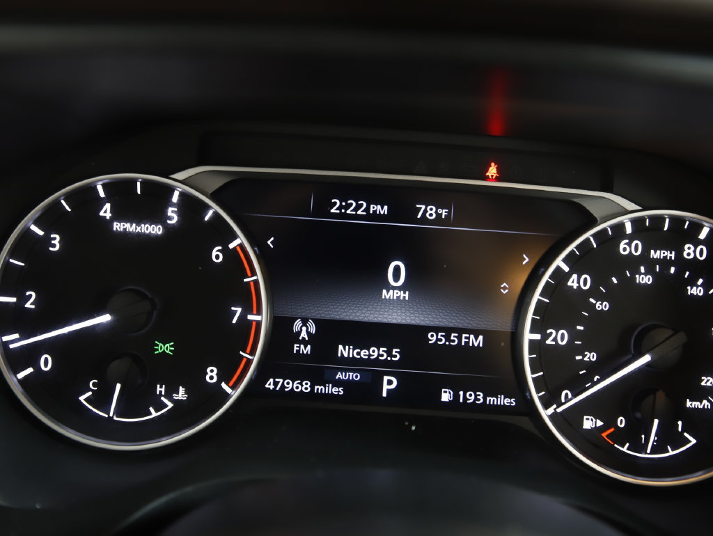 Used 2023 Nissan Rogue SV AWD/4WD image 16