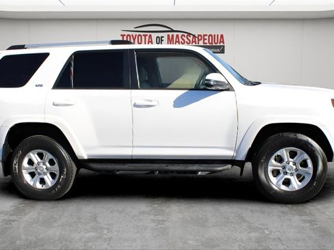 Certified 2023 Toyota 4Runner SR5 Premium image 6
