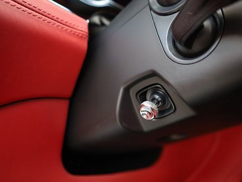 Used 2023 Bentley Bentayga Extended Wheelbase image 10