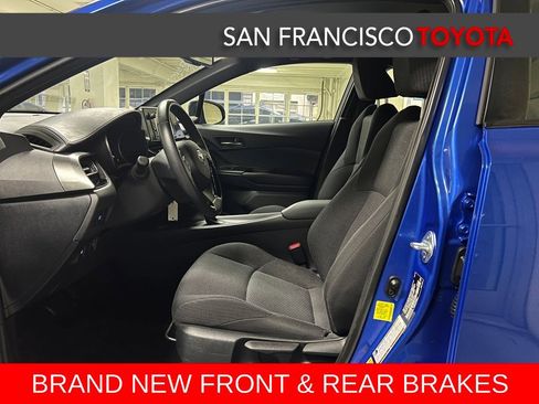 Certified 2018 Toyota C-HR XLE image 11