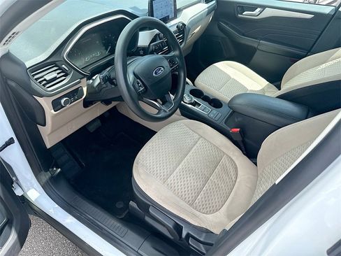 Used 2021 Ford Escape SE image 26
