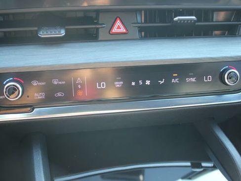 Used 2024 Kia Sportage X-Line AWD/4WD image 8
