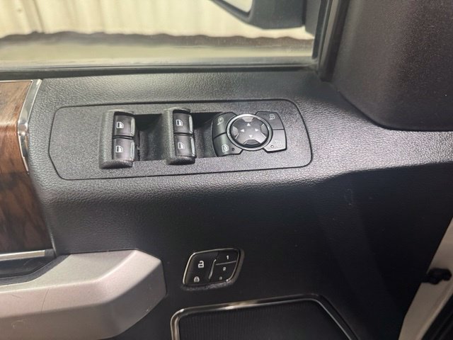 Used 2019 Ford F150 Lariat w/ Equipment Group 502A Luxury AWD/4WD image 15