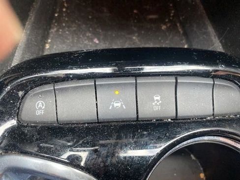 Used 2023 Buick Encore GX Select image 36