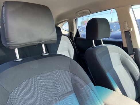 Used 2015 Nissan Rogue S w/ Convenience Package image 18