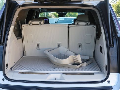 Used 2025 Cadillac Escalade ESV Sport Platinum w/ LPO, Floor Liner Package AWD/4WD image 25