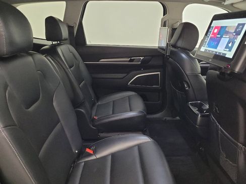 Used 2022 Kia Telluride S FWD image 19