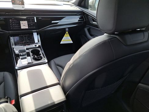 New 2026 Audi Q8 Premium Plus image 25