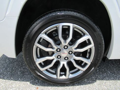 Used 2023 GMC Terrain Denali AWD/4WD image 8