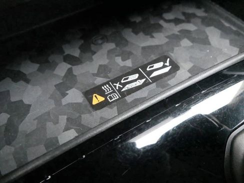 Used 2024 Chevrolet Colorado Z71 w/ Z71 Convenience Package 2 image 24