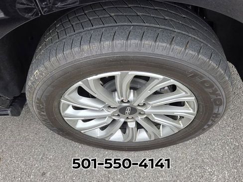 Used 2024 Lincoln Navigator Premiere image 7