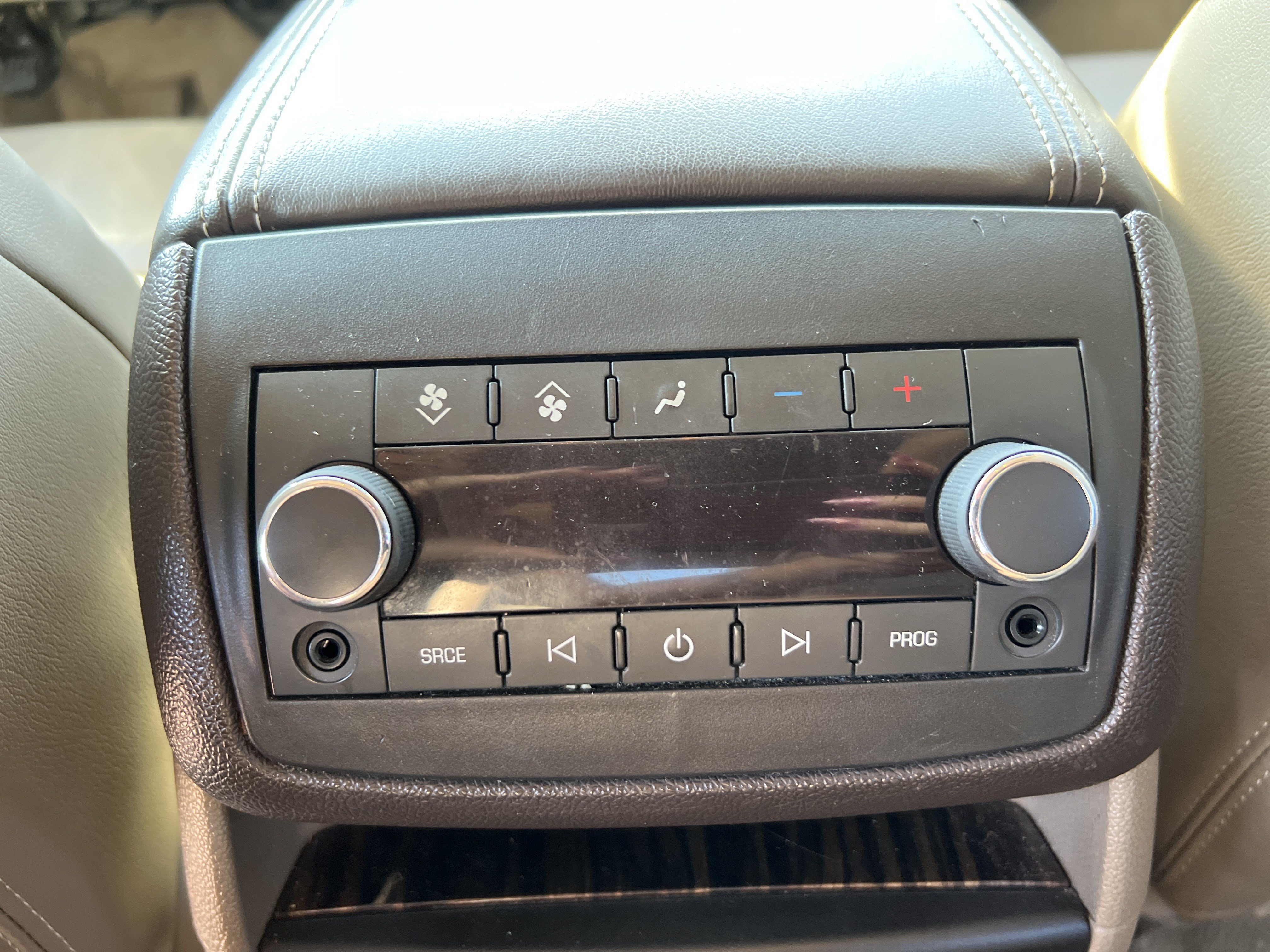 Used 2016 GMC Acadia Denali FWD image 39