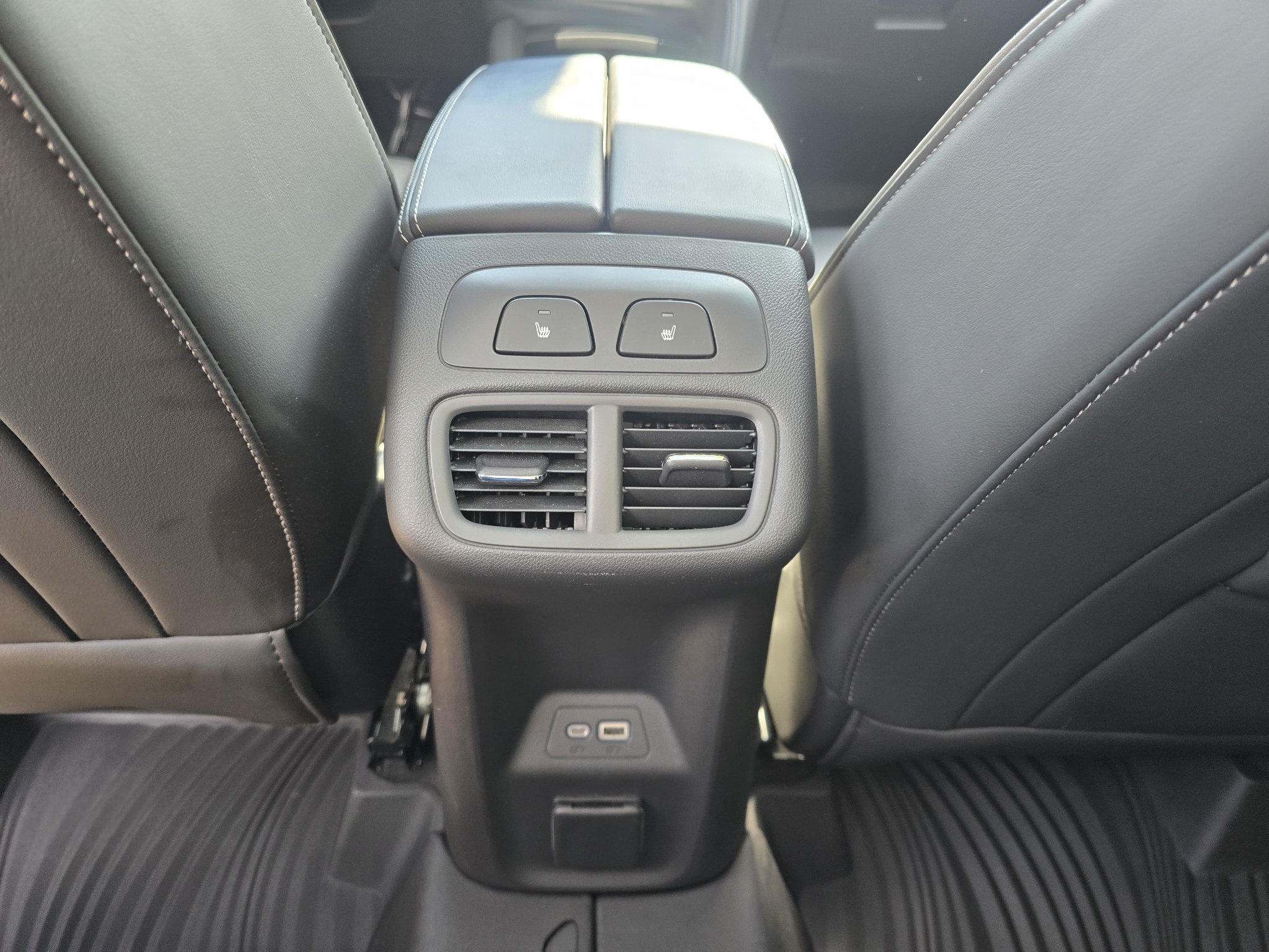 Used 2021 Buick Envision Avenir FWD image 28