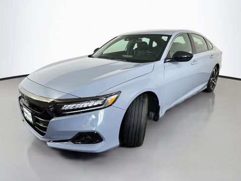 Used 2022 Honda Accord Sport image 3