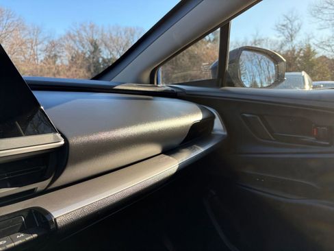 Used 2025 Toyota Prius LE image 33