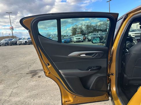 Used 2024 Dodge Hornet R/T Plus w/ Tech Pack Plus w/o Parking image 11