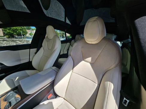 Used 2022 Tesla Model S AWD/4WD image 35