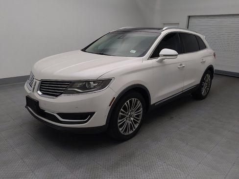 Used 2016 Lincoln MKX Reserve w/ Technology Package FWD image 2
