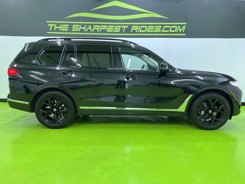 Used 2022 BMW X7 xDrive40i w/ Premium Package AWD/4WD image 11