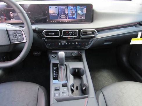 New 2026 Nissan Sentra SR FWD image 17