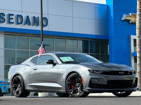 Used 2022 Chevrolet Camaro SS image 2