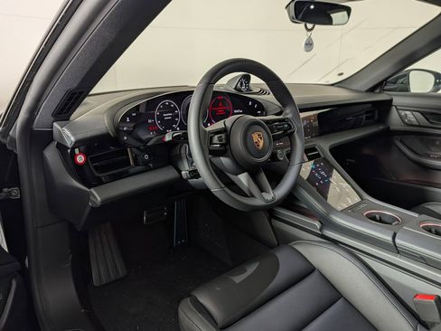 New 2026 Porsche Taycan image 4