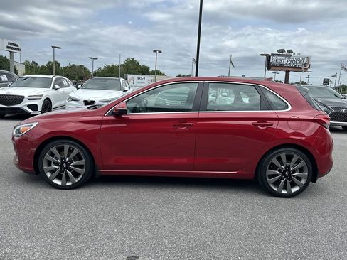 Used 2018 Hyundai Elantra GT Sport FWD image 4
