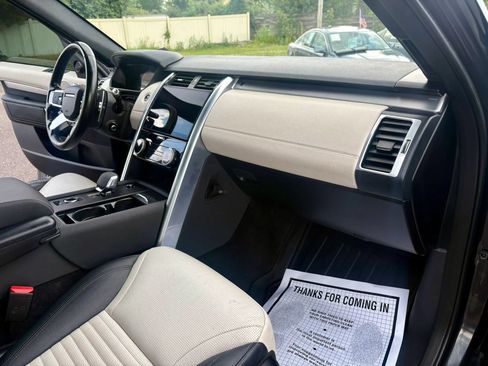 Used 2022 Land Rover Discovery S R-Dynamic AWD/4WD image 31