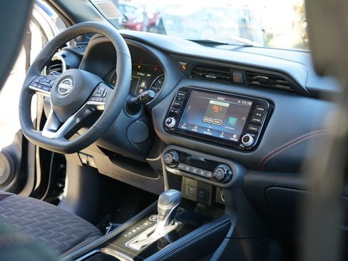 Used 2024 Nissan Kicks SR image 25