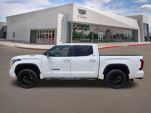 Used 2025 Toyota Tundra Limited AWD/4WD image 3
