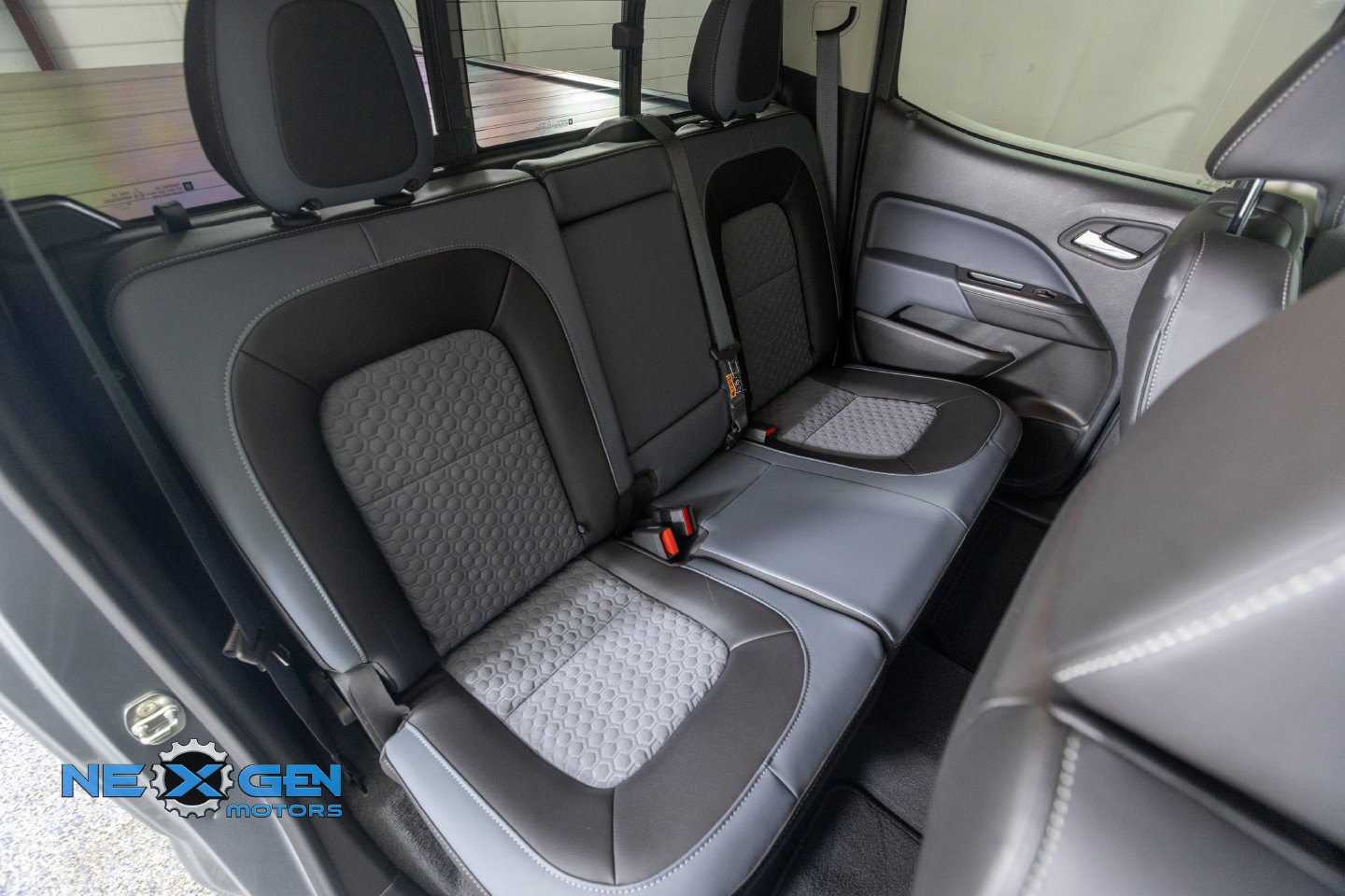 Used 2022 Chevrolet Colorado Z71 AWD/4WD image 44