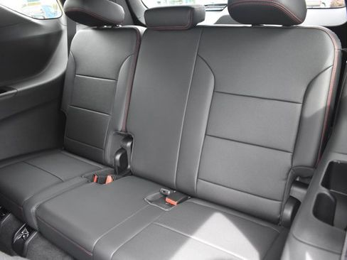 New 2026 Chevrolet Traverse RS w/ LPO, Floor Liner Package FWD image 17