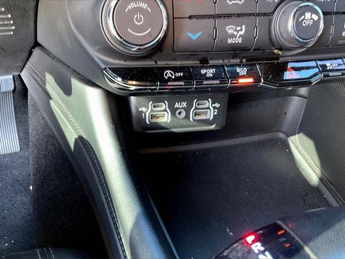 Used 2021 Dodge Durango GT image 34