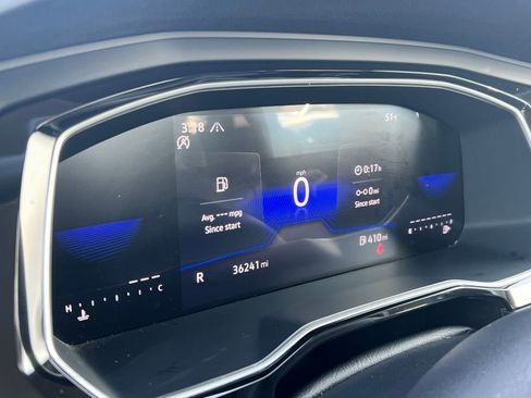 Used 2024 Volkswagen Jetta SE image 18