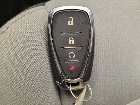 Used 2020 Chevrolet Equinox LT image 32