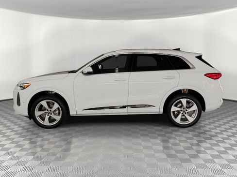 New 2026 Audi Q5 Premium AWD/4WD image 2