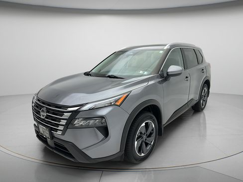 Used 2024 Nissan Rogue SV w/ SV Premium Package AWD/4WD image 3