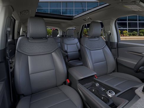 New 2026 Ford Explorer Active w/ Active Comfort Package AWD/4WD image 10
