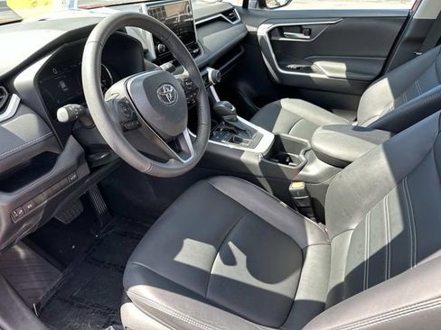 Used 2023 Toyota RAV4 XLE Premium image 21