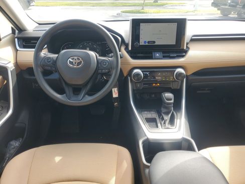 Used 2023 Toyota RAV4 LE image 10